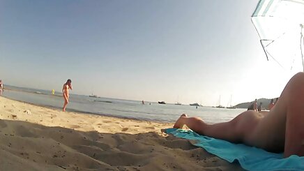 Karısı en iyi arkadaşına yeni porno hd doğum günü hediyesi verir