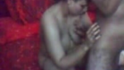 Bir şişe ful pornosu kullanarak amatör mastürbasyon (Bölüm 1-2)